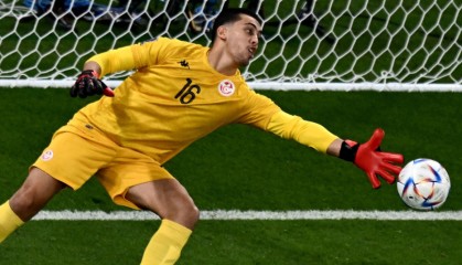  斯特拉斯堡门将连续扑点创纪录  