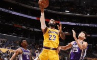  詹姆斯三双助湖人险胜国王  