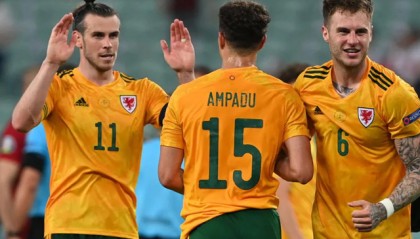  法甲黑马昂热连胜跻身欧战席位  