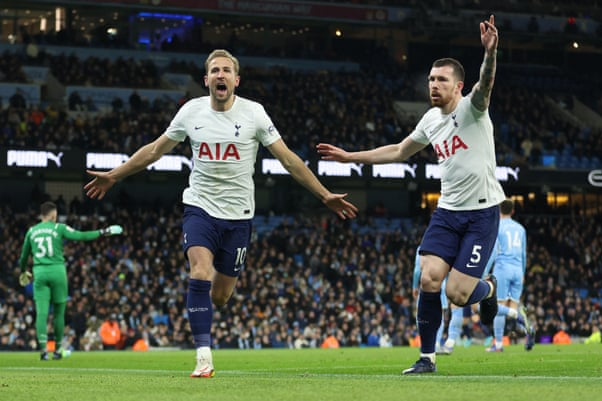  鲍恩造乌龙+助攻铁锤帮双杀埃弗顿展雄风